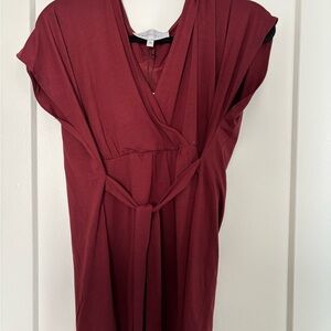 Elegant Burgundy maternity shirt with tags